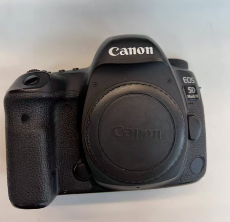 佳能相机5D4 外观成色9新左右，有正常使...