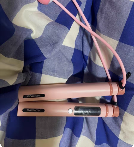 包邮充电款跳绳，没用过，30包邮，也可以自...