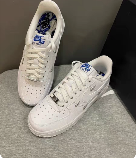 全新Nike 空军一号女板鞋 AIR fo...