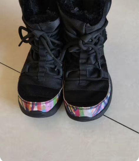 包邮正品耐克，小孩棉鞋，质量特别好，无破损...