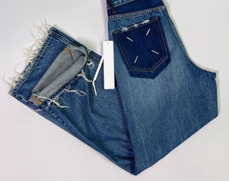 转卖秋季2022女装大码显瘦毛边直筒裤胖妹...