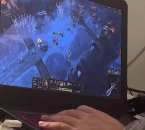 华硕飞行堡垒，大学时候买入自用，第二块硬盘...