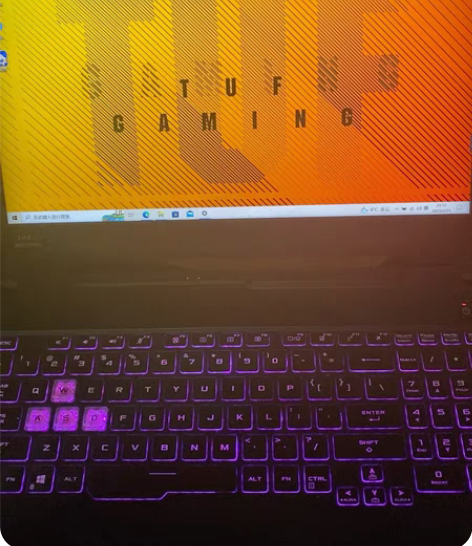 飞行堡垒8，2500元可议价，144刷新率...