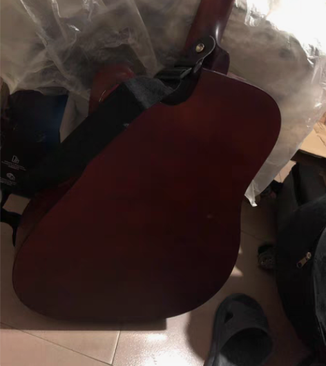 出手闲置吉他。 感兴趣的话点“我想要”和我...