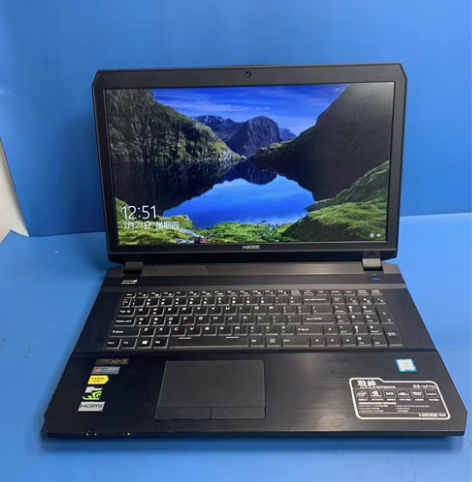 包邮神舟战神G8 17.3英寸游戏笔记本电...