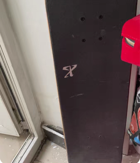 滑板，没玩几次，要闲置啦，支持邮寄和自提，...