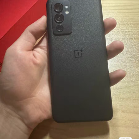 包邮一加9rt，12+256g，用了一年左...