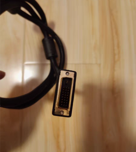 HDMI老口数据连接线一条，全新 感兴趣的...