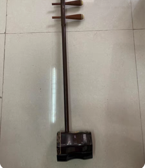 敦煌二胡，琴头断了，没有配件，到付 感兴趣的话点“我想要”和...