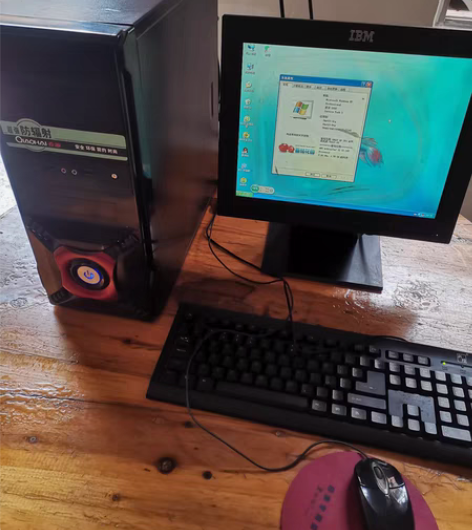 二手台式电脑，配置（固态硬盘）如图，内存4...