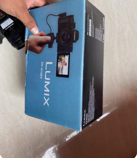 松下G100 99新  配二代1442镜头...