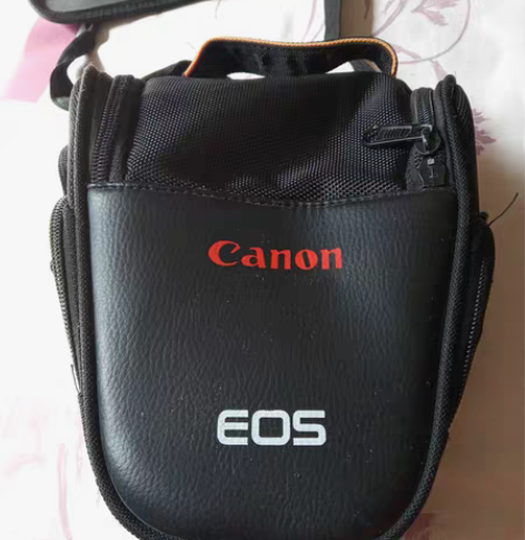 佳能单反相机包,原装,买相机卖了,只剩下一...