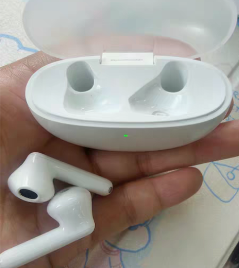 包邮出售OPPO enco air2耳机，...