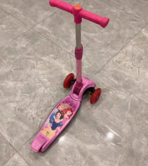8成新麦斯卡闪光迪士尼滑板车，加宽加长。 ...