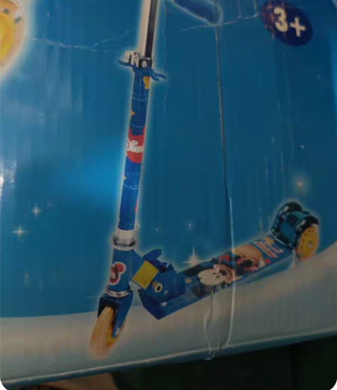 迪士尼全新折叠款滑板车 小朋友收到的礼物，...