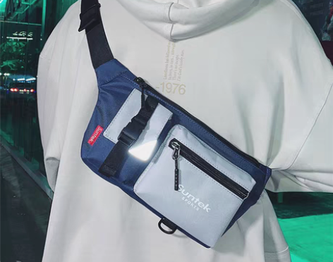 转卖胸包男ins超火潮牌男士小腰包运动单肩...