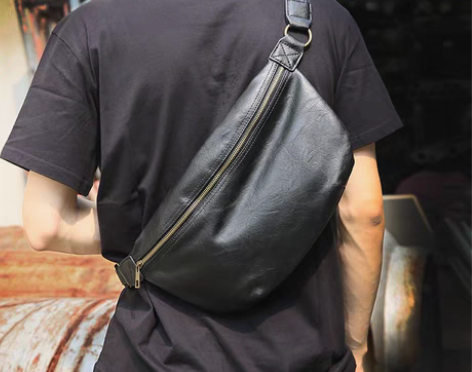 转卖全新买了没用,真皮男士胸包小包时尚潮单肩包运动斜跨包腰包... 转卖全新买了没用,真皮男士胸包小包时尚潮单肩包运动斜跨包腰包...