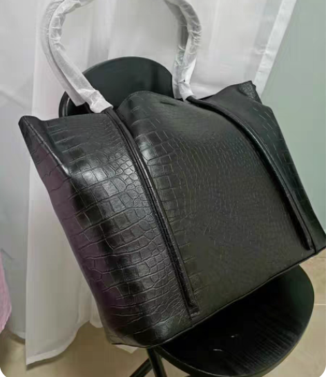 包邮黑色托特包女大容量包包2022新款时尚...