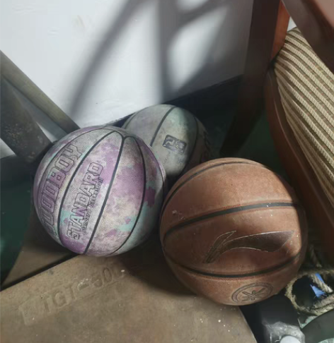 篮球 感兴趣的话点“我想要”和我私聊吧～￥...