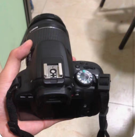 佳能100D单反套机黑色带卡送包 不讲价 ...