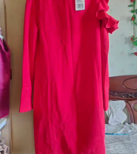 包邮连衣裙，拉夏贝尔的。红色连衣裙，漏肩，...