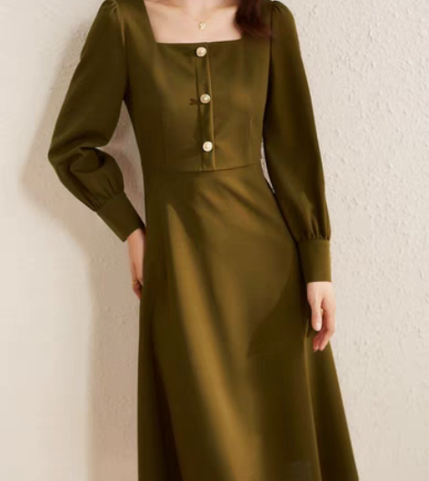 包邮尚都比拉优雅法式方领泡泡袖复古连衣裙长...