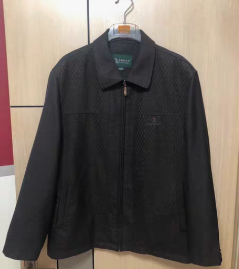 帝雅啄木鸟、男款外套！！ 9新、9新、正品...