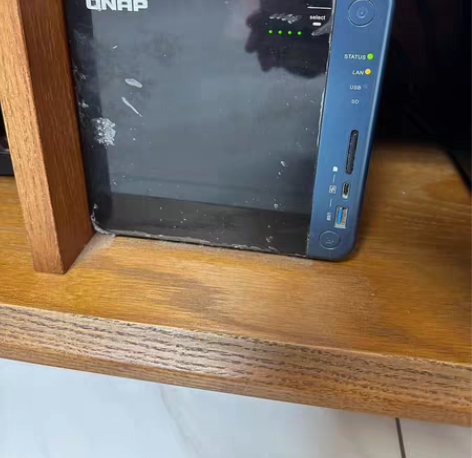 威联通ts-453b 4盘位NAS 8G内...