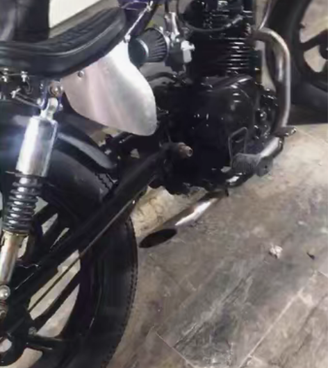 雅马哈150改Bobber 成色如图 痛快...