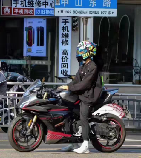 摩托车15天下证人去一次 感兴趣的话点“我...