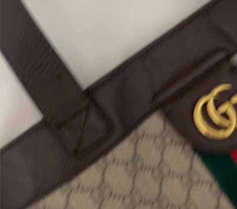 G单肩手提包比较中性，不太喜欢了 感兴趣的...