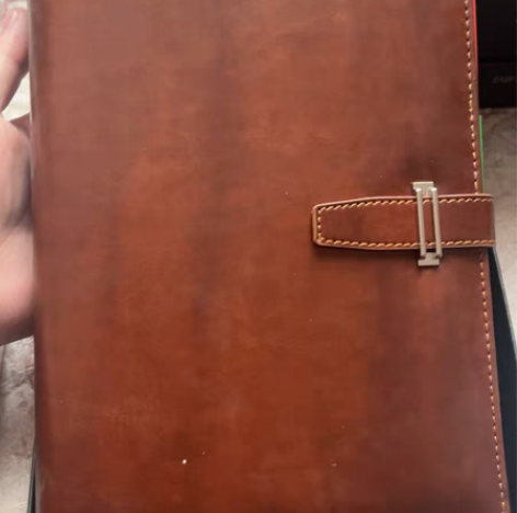 A5皮面搭扣商务活页本！带礼盒！ 1本15...