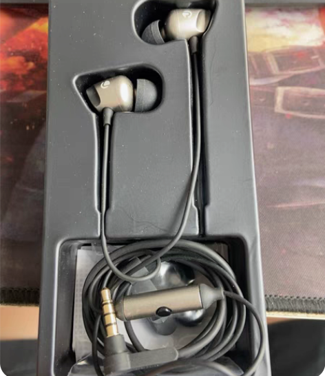 包邮漫步者H235P 带包装 99新 带麦...