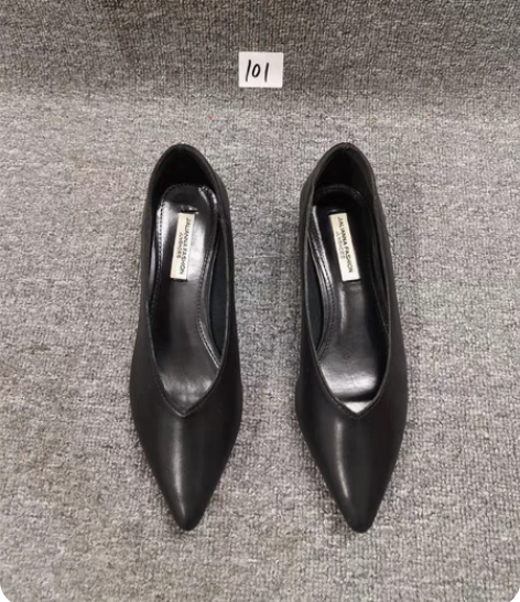 包邮36码黑色低跟尖头单鞋工作鞋 图片都是...