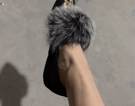 包邮红珊瑚专柜正品，一折甩卖，薄绒单鞋，狐...