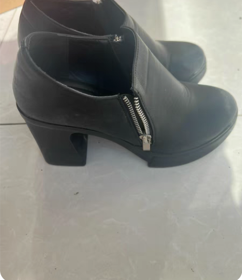 包邮单鞋女鞋新款春秋百搭英伦风工作小皮鞋冬...