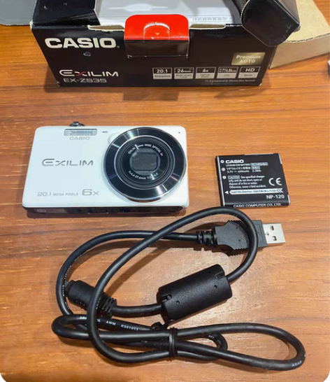 卡西欧EX-ZS35相机 奶白色 基本全新...