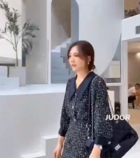 包邮小香风，套装，M码，   最低价了，谢...