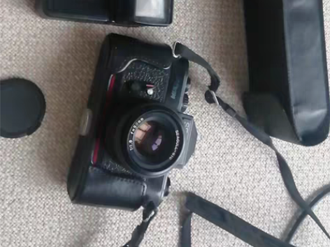 海鸥相机，可以正常使用，带闪光灯，喜欢玩和...