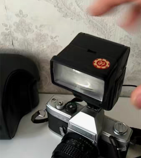 包邮出一部海鸥DF-1纯金属机械135胶卷...