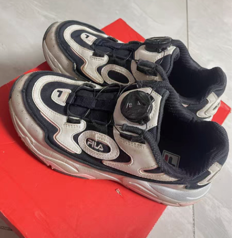 斐乐35码、68包邮、 感兴趣的话点“我想...