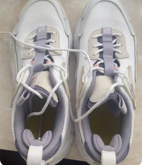 FILA斐乐员工工鞋~正品保证！ 不退不换...