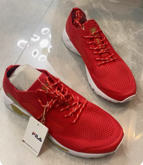 正品斐乐火星二代出售，穿过10次左右，洗过...