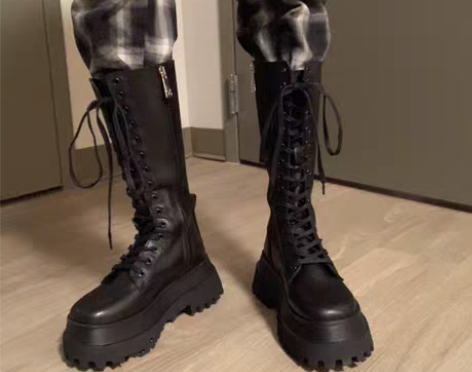 转卖STzara真皮厚底马丁靴女英伦松糕机...