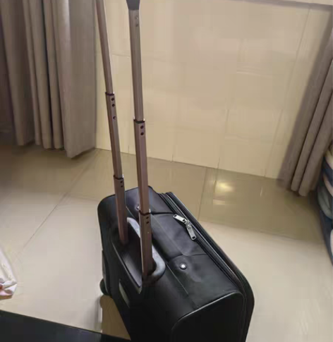 拉杆箱全新未使用 感兴趣的话点“我想要”和...