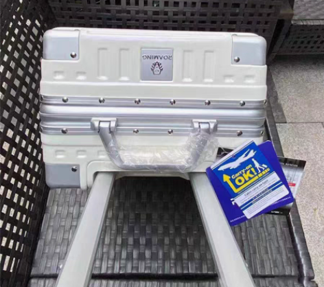 包邮出口日本漫游拉杆箱铝框箱高质量密码箱万...