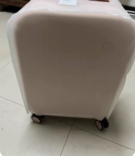 全新20寸行李箱，买回来准备出去玩的，结果...