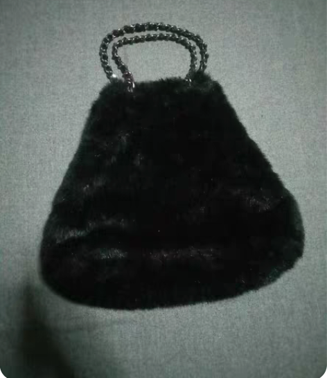 包邮ochirly女包毛毛包 入手渠道：商...