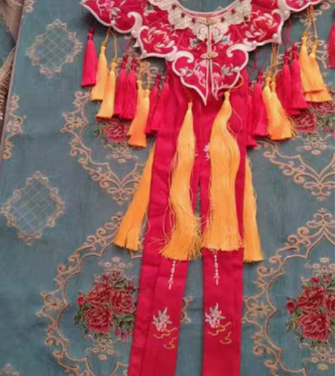 包邮裳云兮原创（遇红妆）花嫁云肩，买来配我...