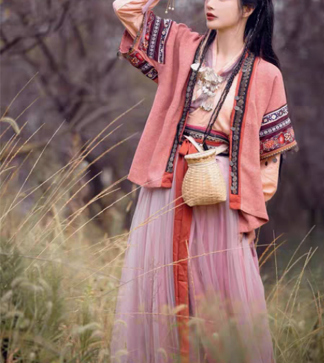 包邮司南阁原创【念奴】汉服女款宋制半袖褶裙...